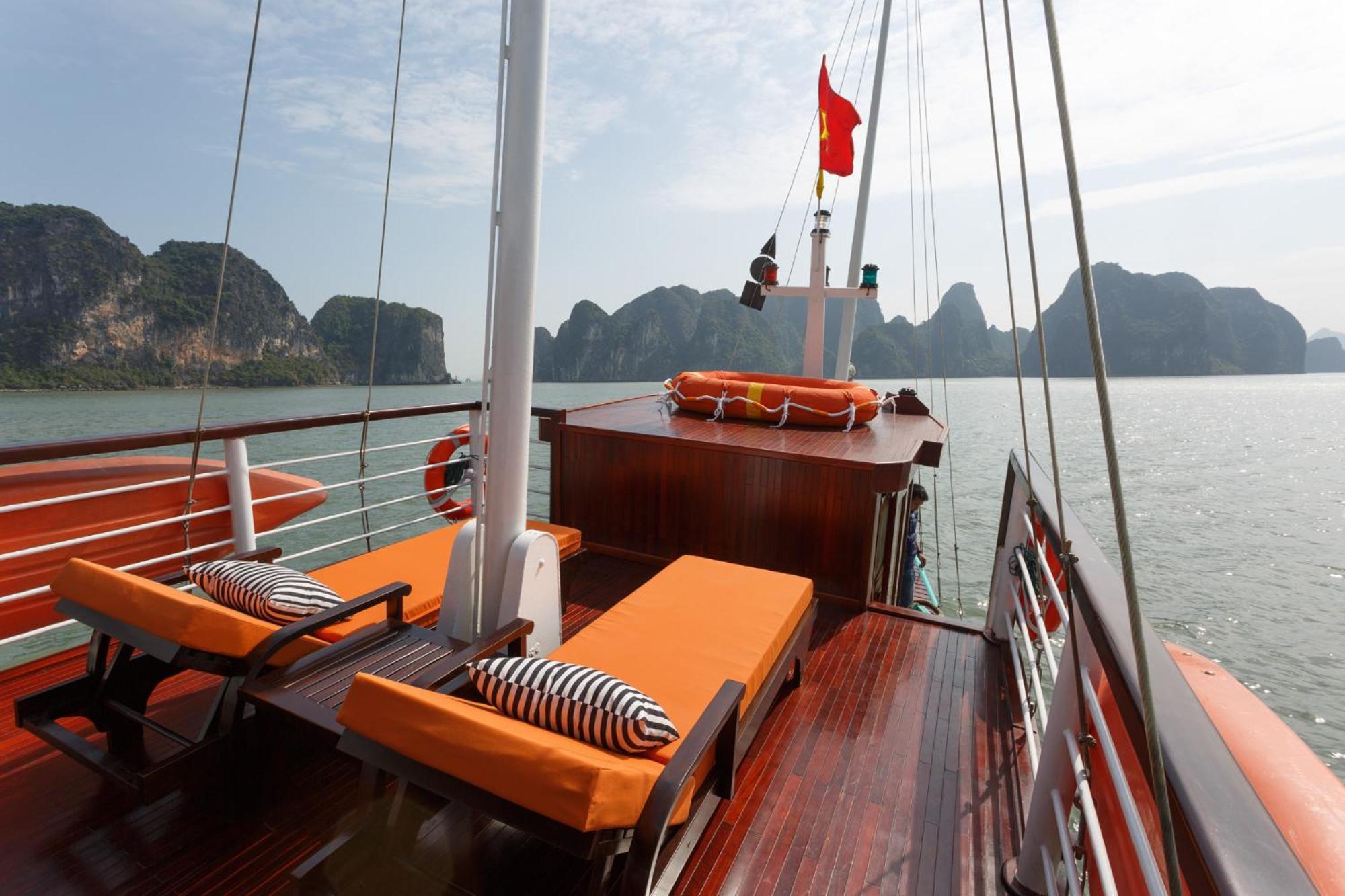 Emeraude Classic Cruises Ha Long Esterno foto