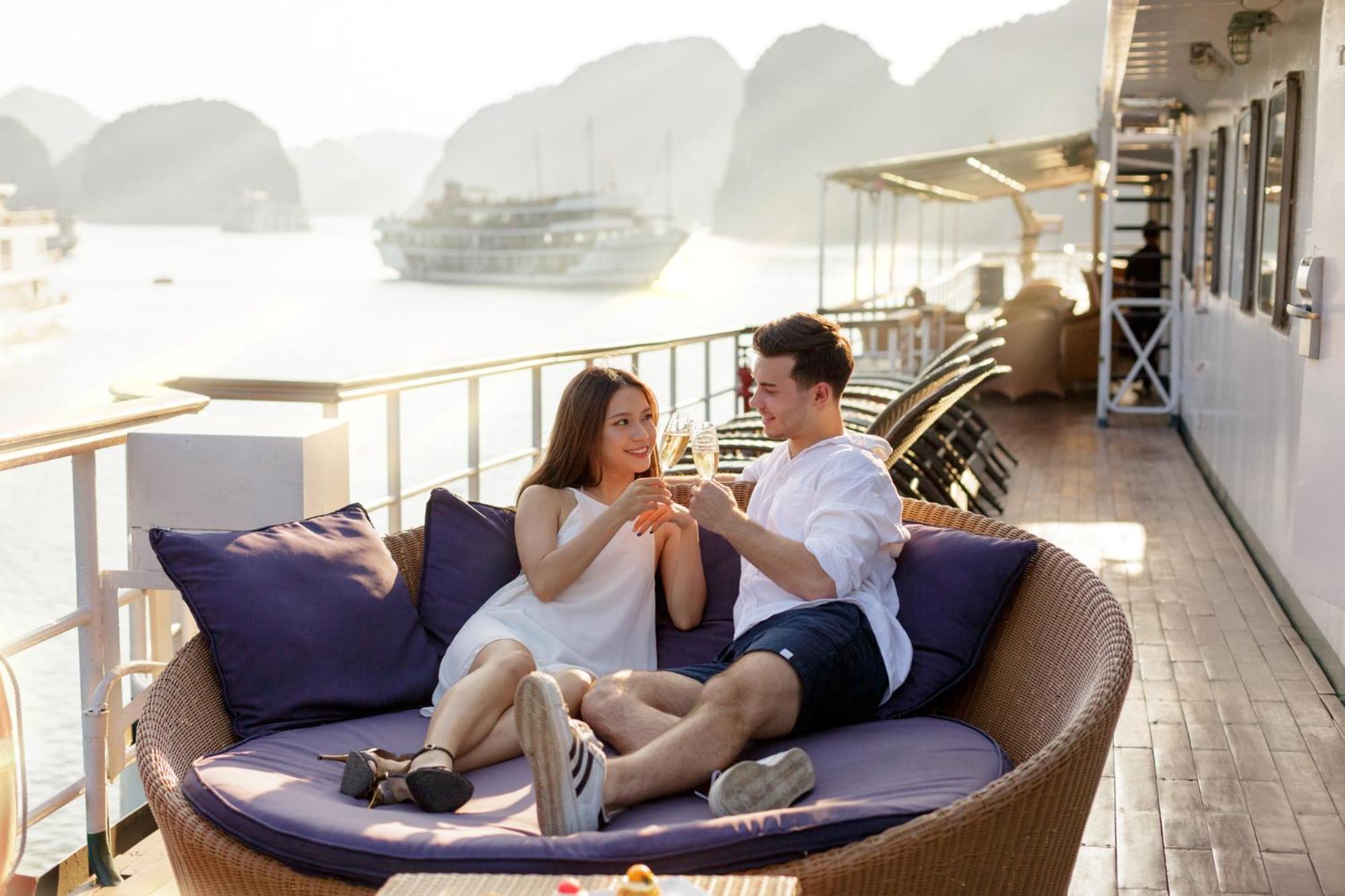 Emeraude Classic Cruises Ha Long Esterno foto
